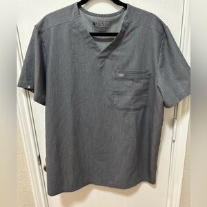 Figs Leon Men’s Scrub Top Graphite Three-Pocket Size Large